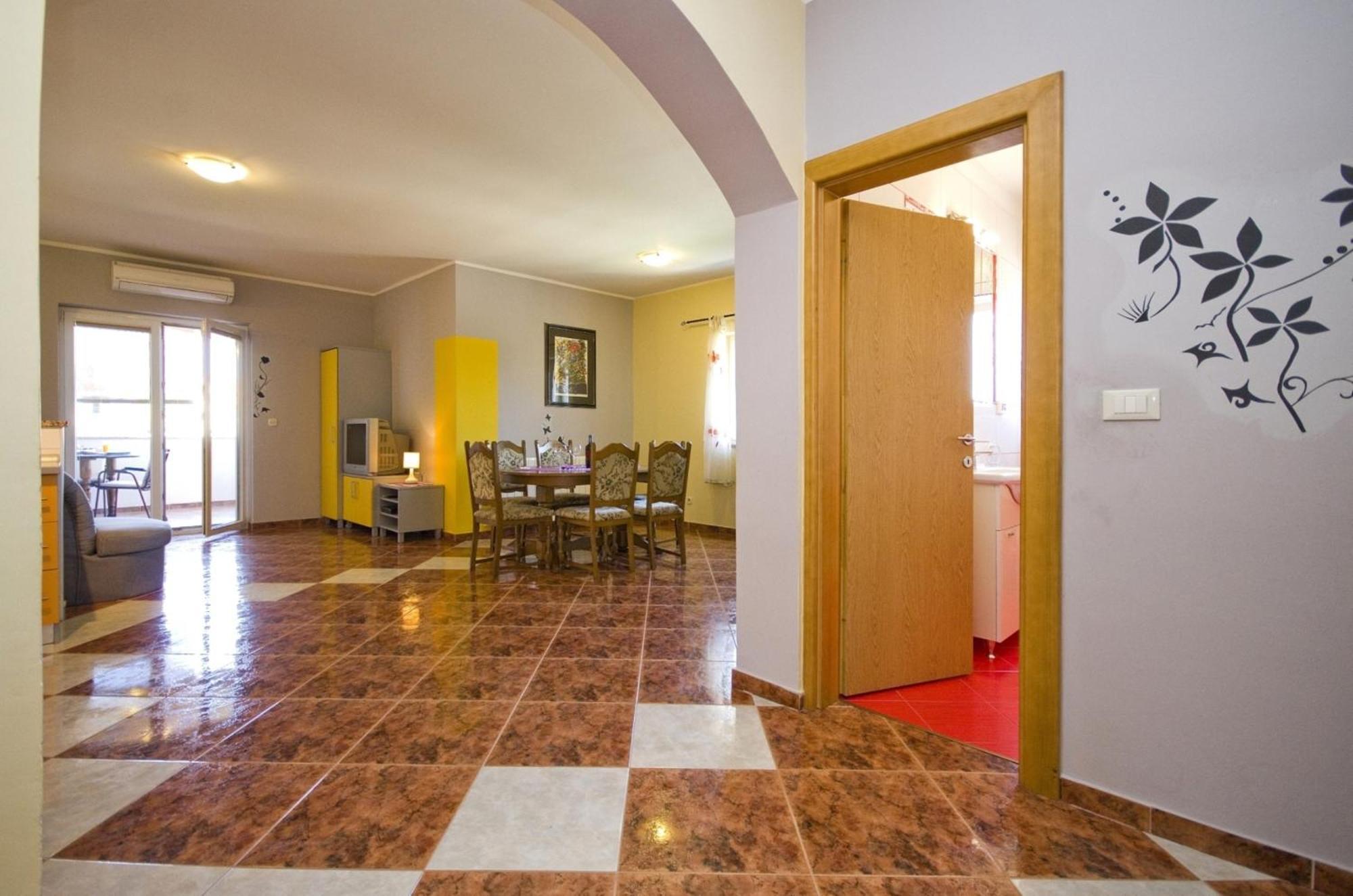 Apartment And Room Marlen Rovinjsko Selo Rom bilde