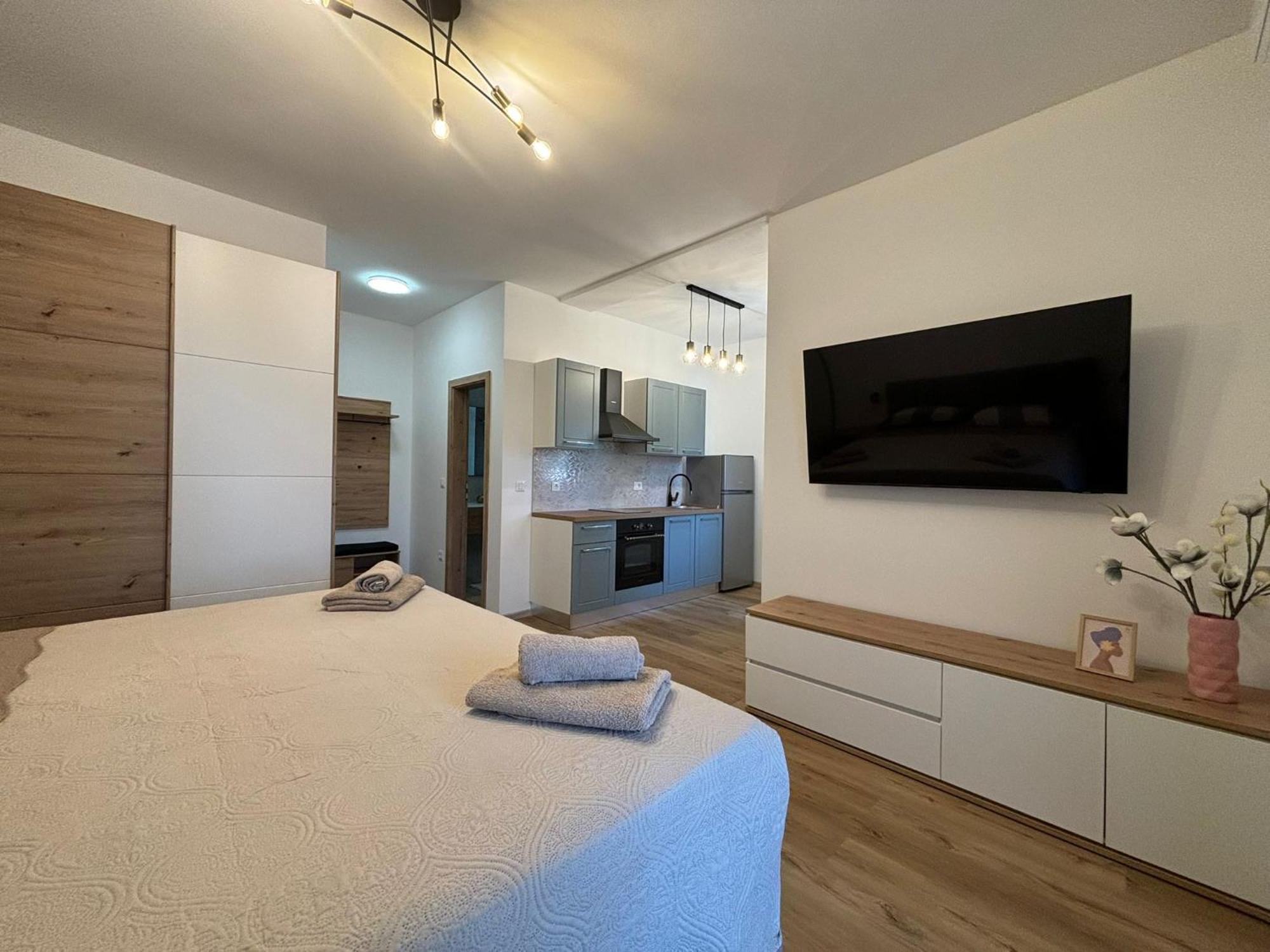 Apartment And Room Marlen Rovinjsko Selo Eksteriør bilde